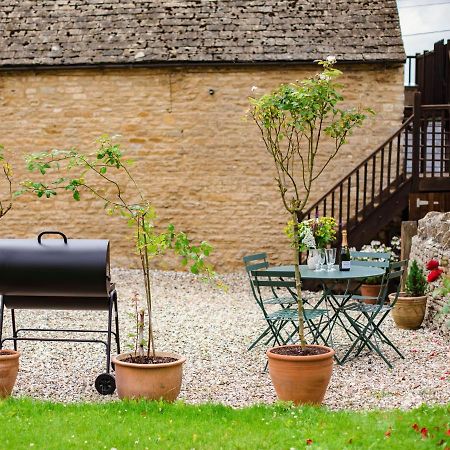 Hayloft At Newbarn Farm Villa Chipping Norton Exterior photo