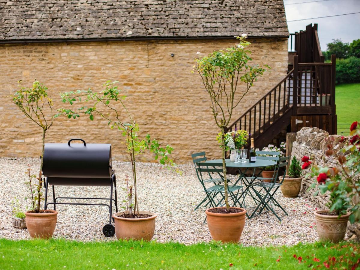 Hayloft At Newbarn Farm Villa Chipping Norton Exterior photo
