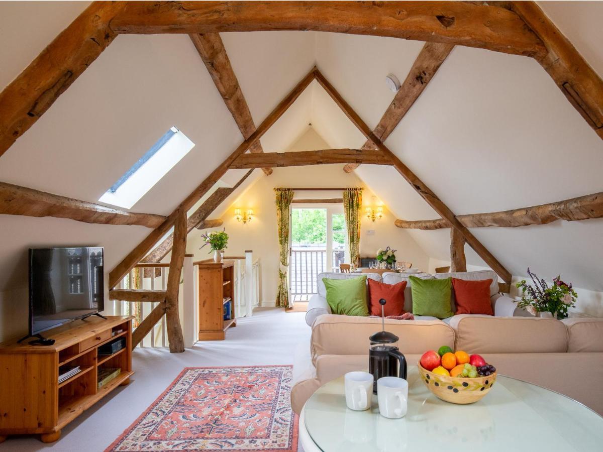Hayloft At Newbarn Farm Villa Chipping Norton Exterior photo