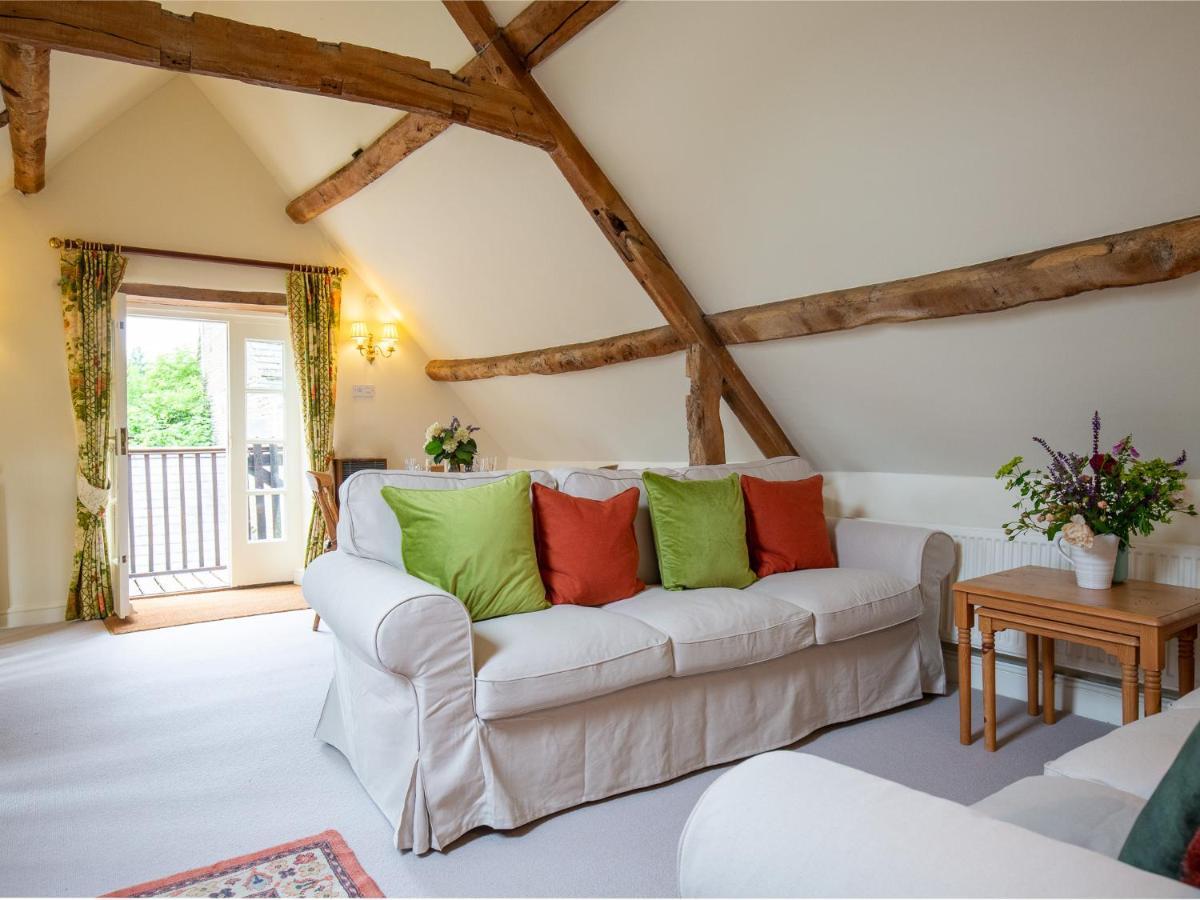 Hayloft At Newbarn Farm Villa Chipping Norton Exterior photo